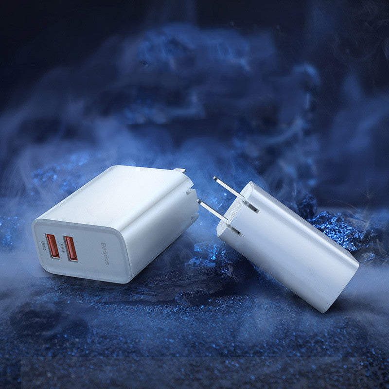USB PD Fast Charging Adapter for Mobile Phones and Tablets with EU and CN Plugs