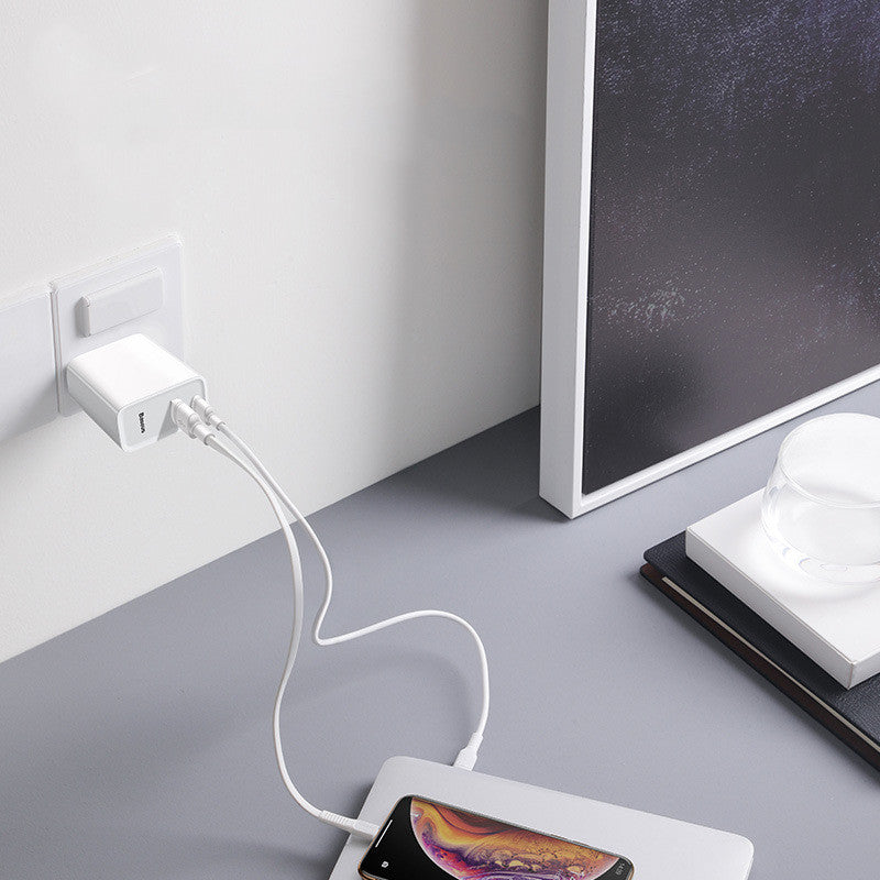 USB PD Fast Charging Adapter for Mobile Phones and Tablets with EU and CN Plugs
